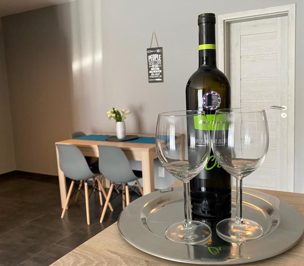 City Apartments Липтовски-Микулаш Экстерьер фото