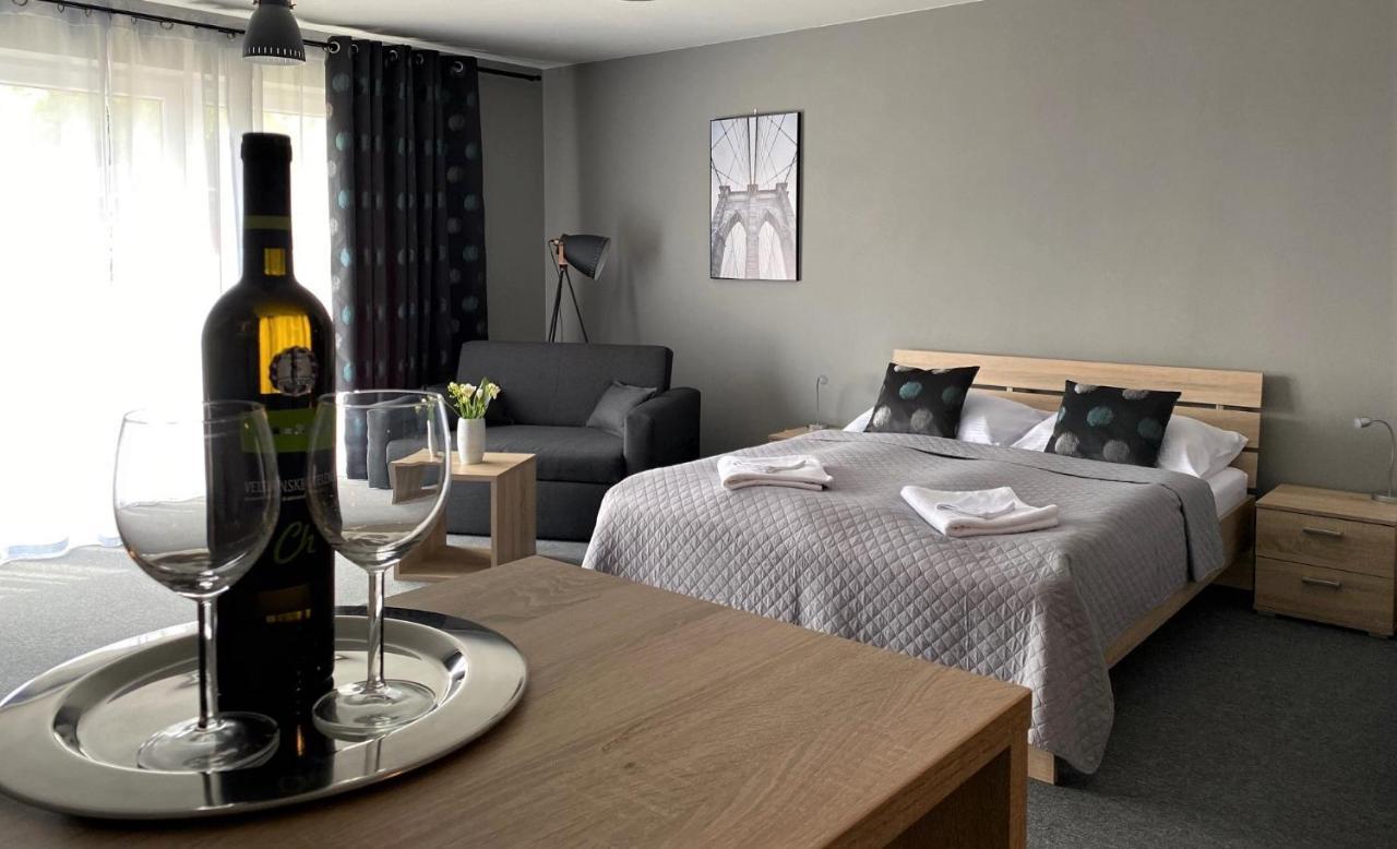 City Apartments Липтовски-Микулаш Экстерьер фото