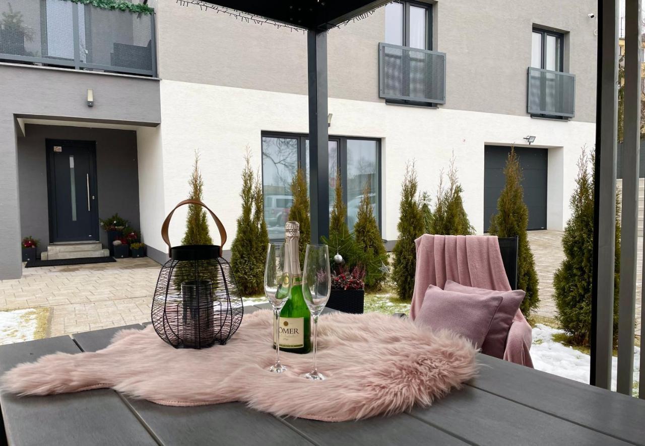City Apartments Липтовски-Микулаш Экстерьер фото