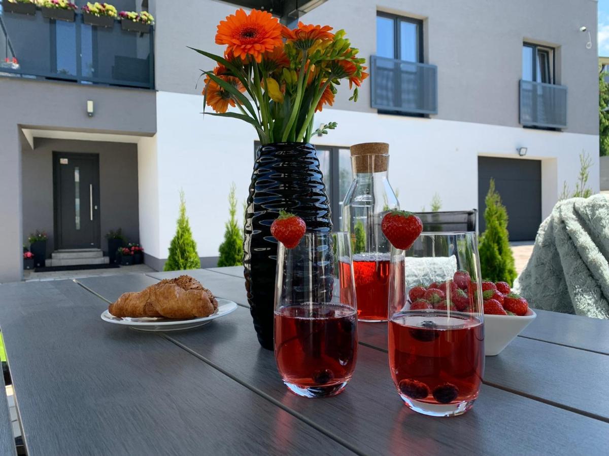 City Apartments Липтовски-Микулаш Экстерьер фото