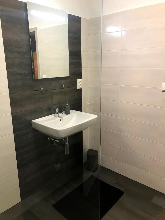 City Apartments Липтовски-Микулаш Экстерьер фото