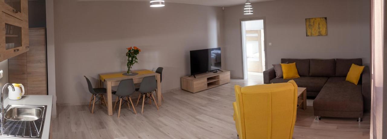 City Apartments Липтовски-Микулаш Экстерьер фото